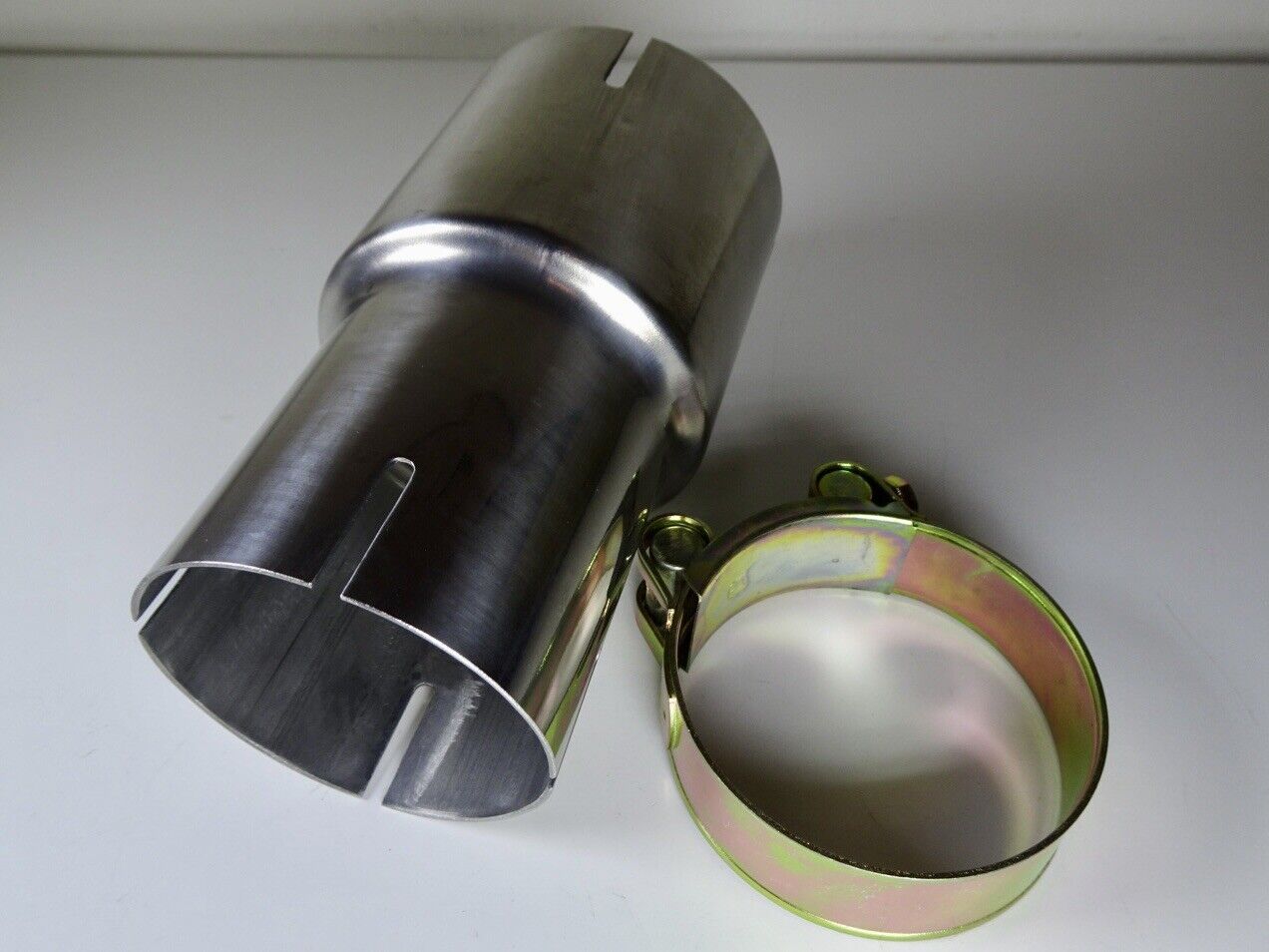 2.5 to 3 “ Inch Exhaust Adapter Joiner Pipe and Clamp VAG Fit UNIVERSAL